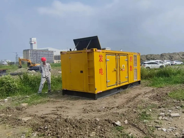 秦都200KW柴油发电机机组每小时的油耗量受哪些因素影响？
